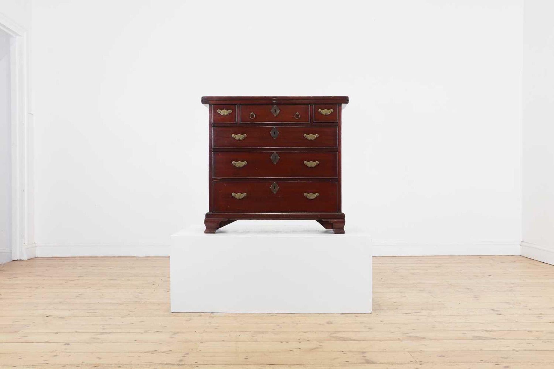 A George II mahogany bachelor's chest, - Image 3 of 6
