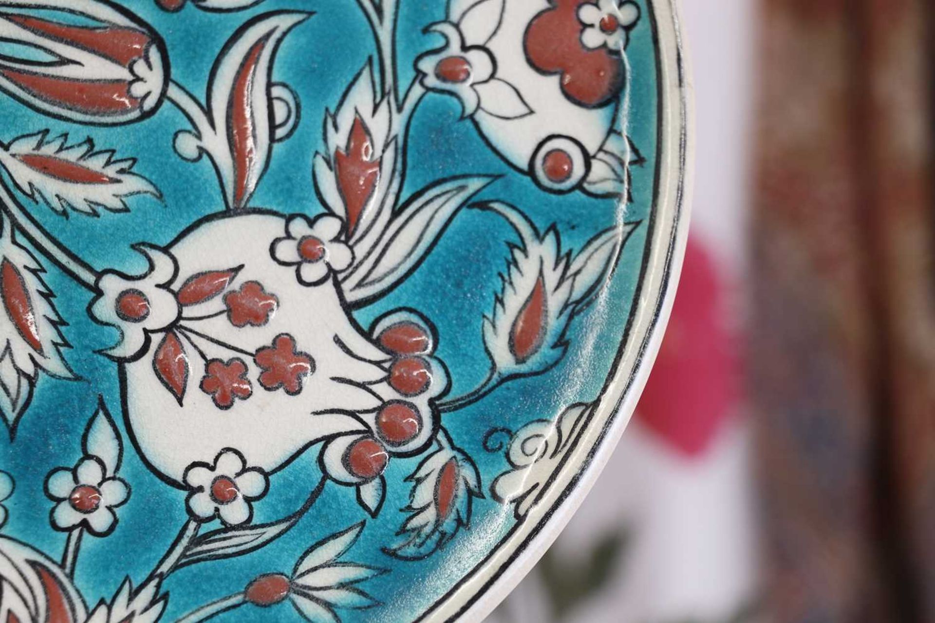 An Iznik-style pottery charger, - Image 6 of 8