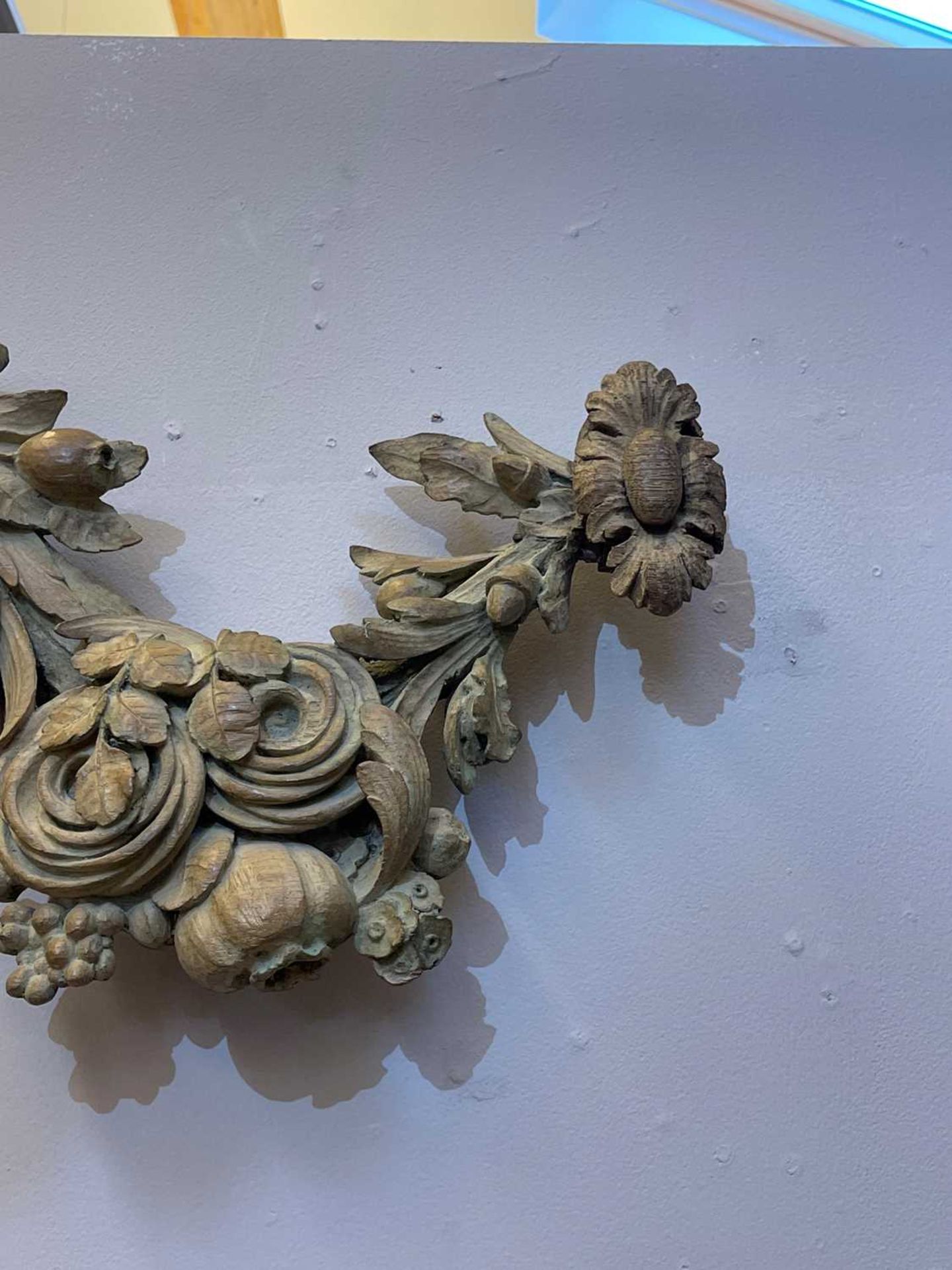 A group of carved and pierced oak wall appliqués, - Image 34 of 38