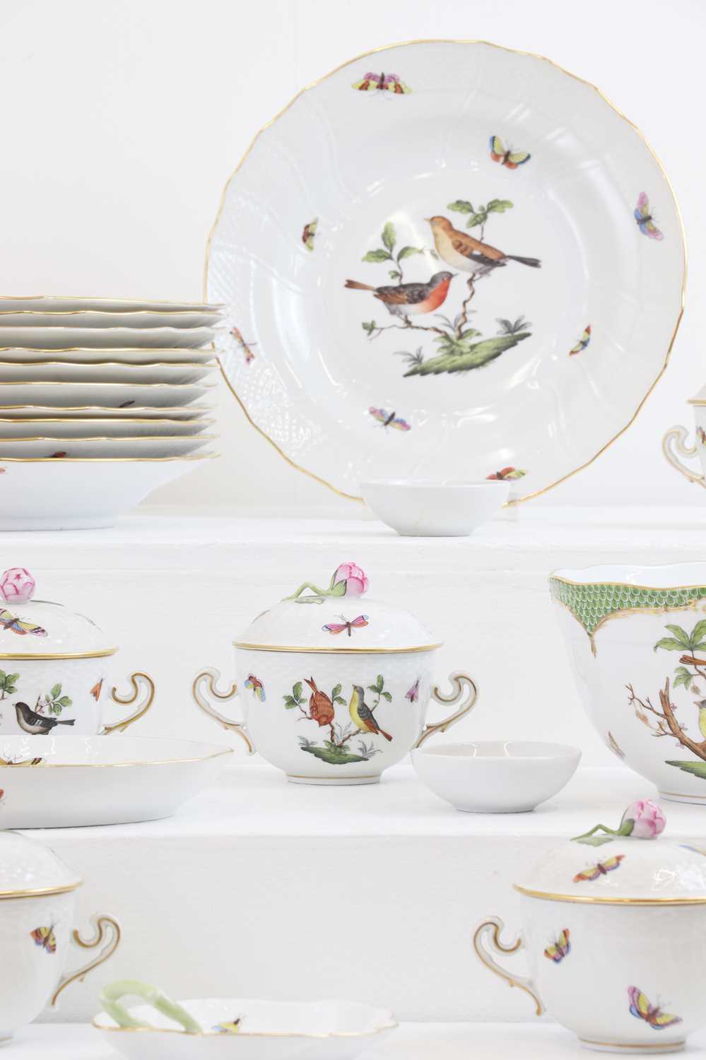 A Herend porcelain 'Rothschild Bird' dinner service, - Image 12 of 40