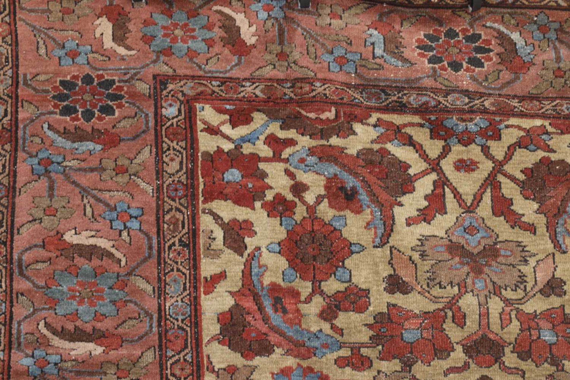 A Persian Feraghan wool carpet, - Bild 2 aus 23