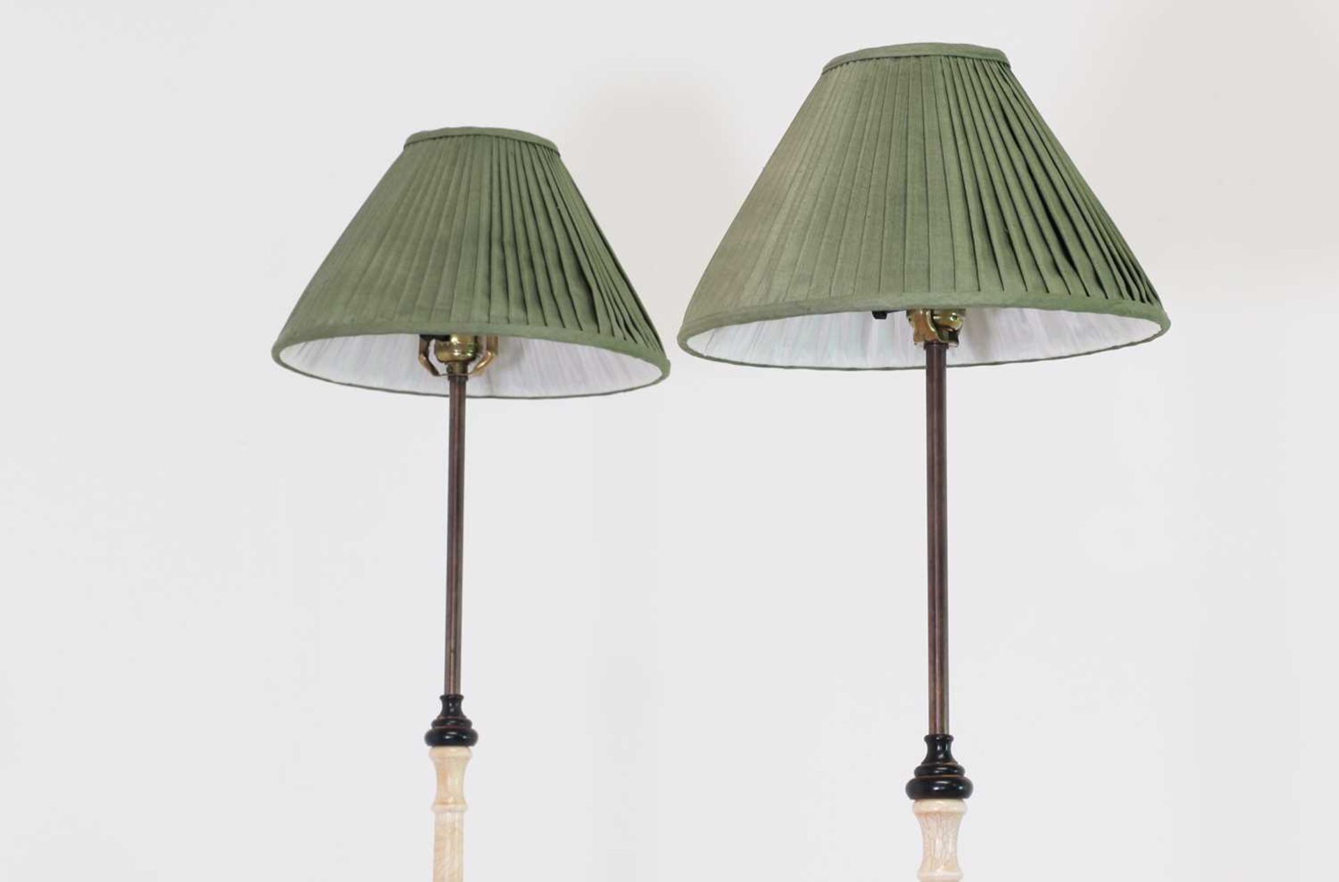A pair of faux marble and embossed metal table lamps, - Image 3 of 18