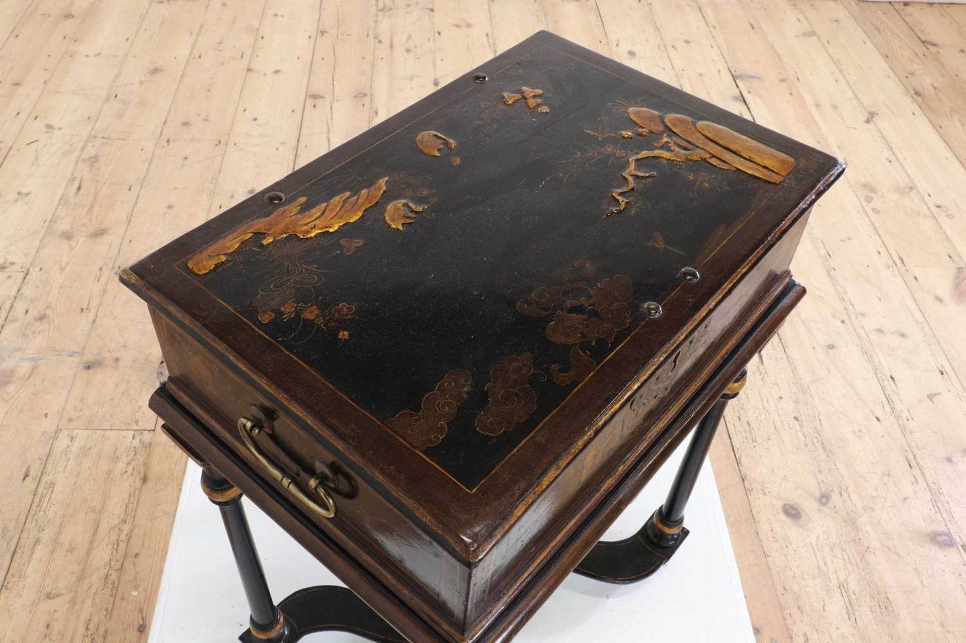 An export black-lacquered writing box, - Image 6 of 54