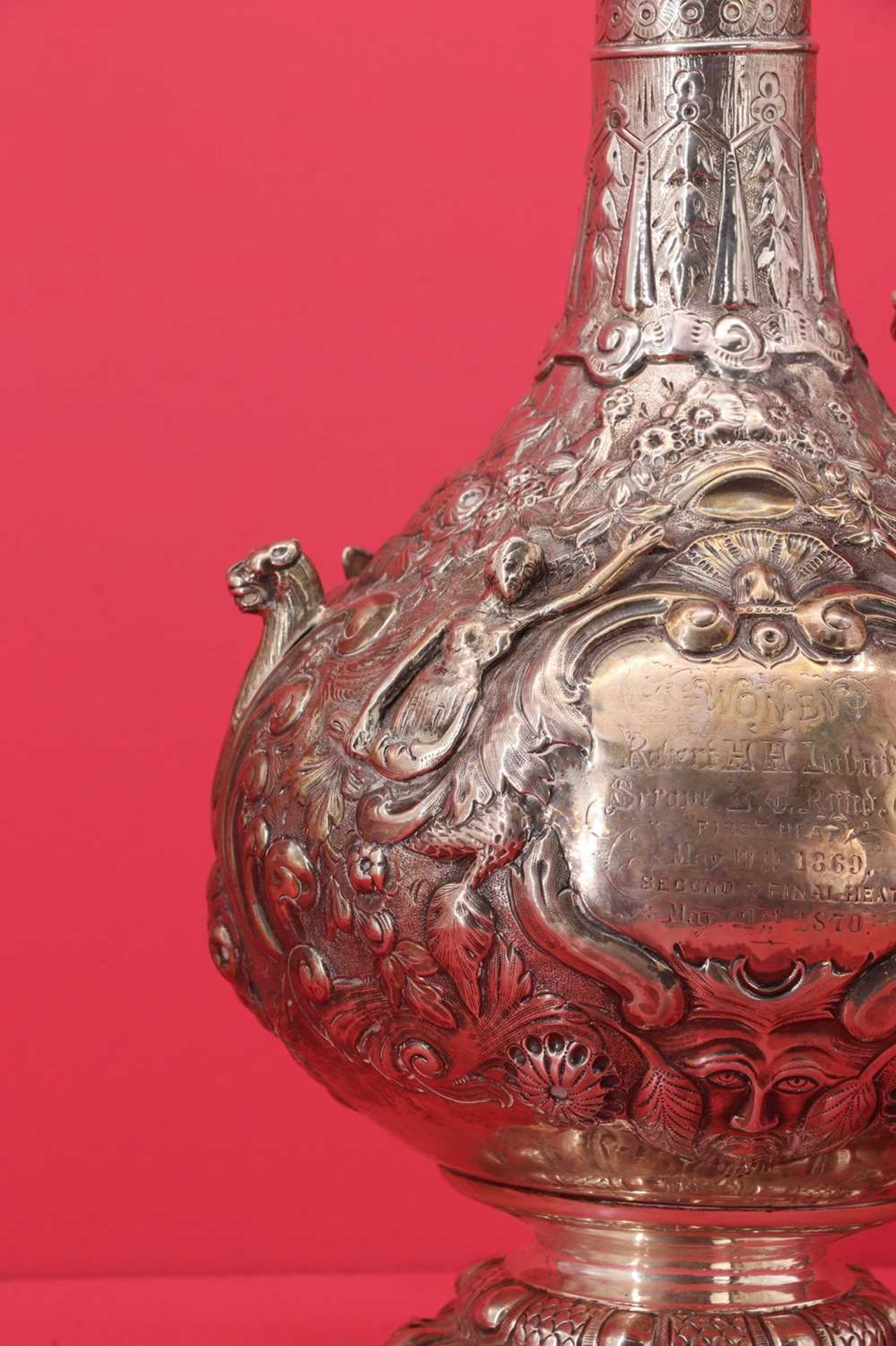 An Victorian Irish silver Armada pattern claret jug, - Bild 7 aus 23