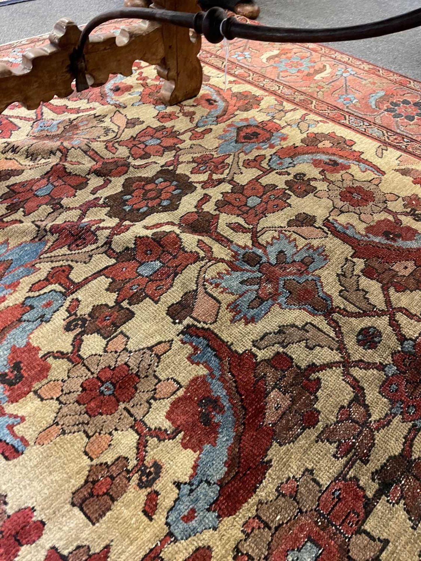 A Persian Feraghan wool carpet, - Bild 15 aus 23