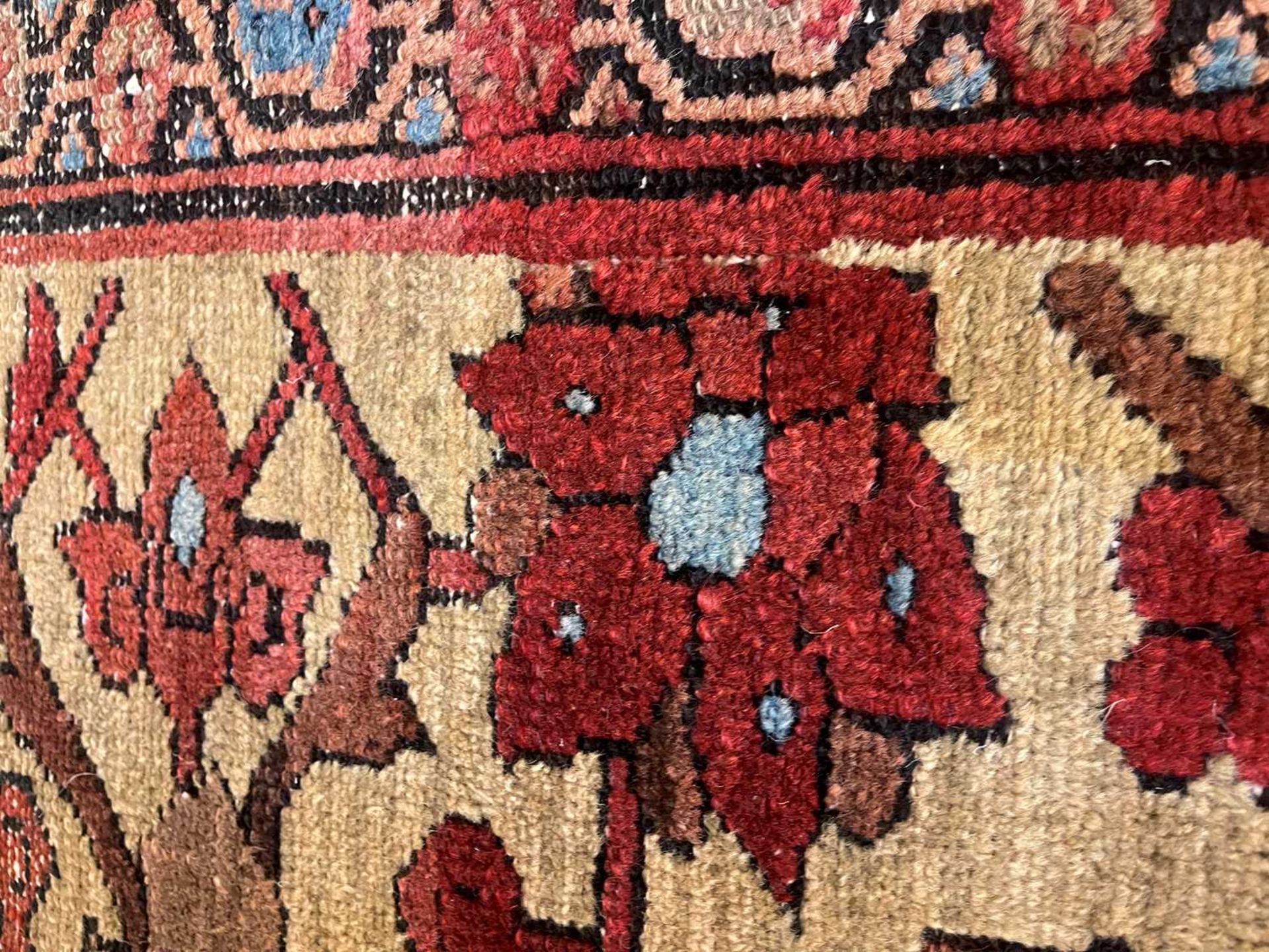 A Persian Feraghan wool carpet, - Bild 21 aus 23