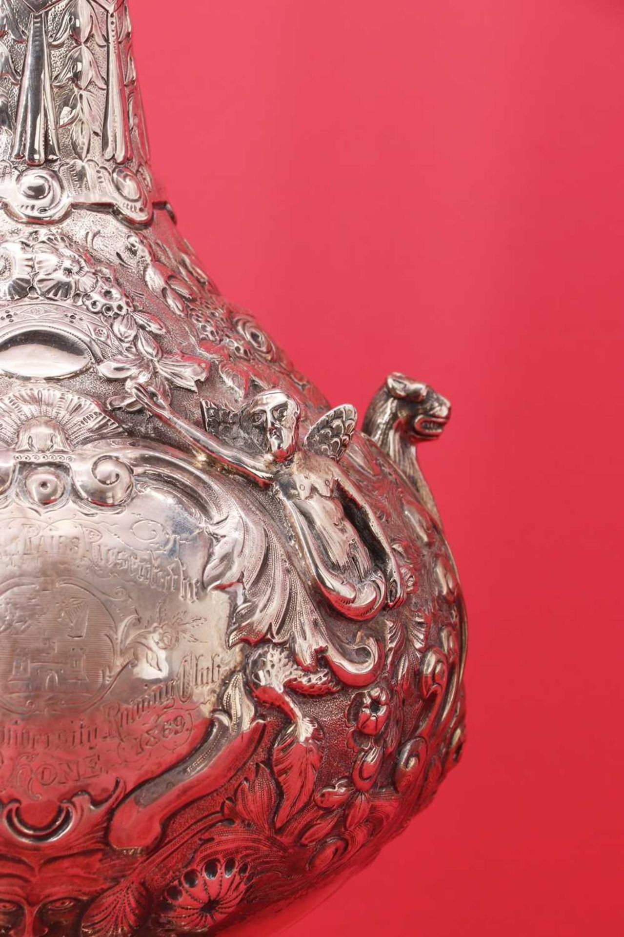 An Victorian Irish silver Armada pattern claret jug, - Bild 12 aus 23