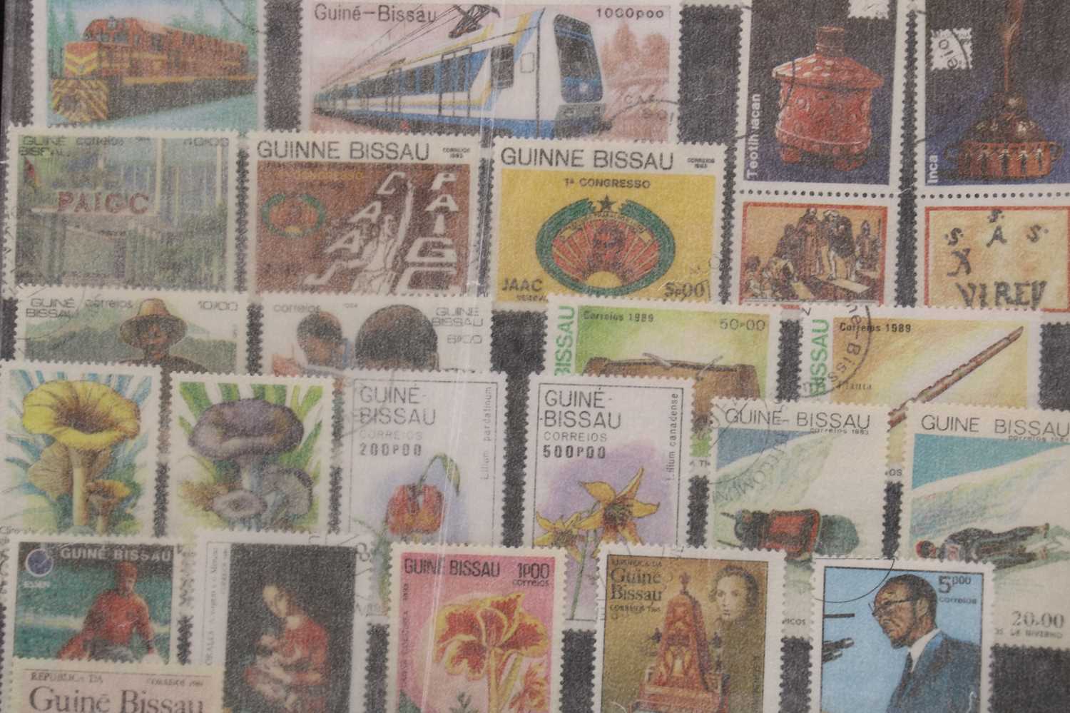 A large quantity of world stamps, - Image 3 of 4