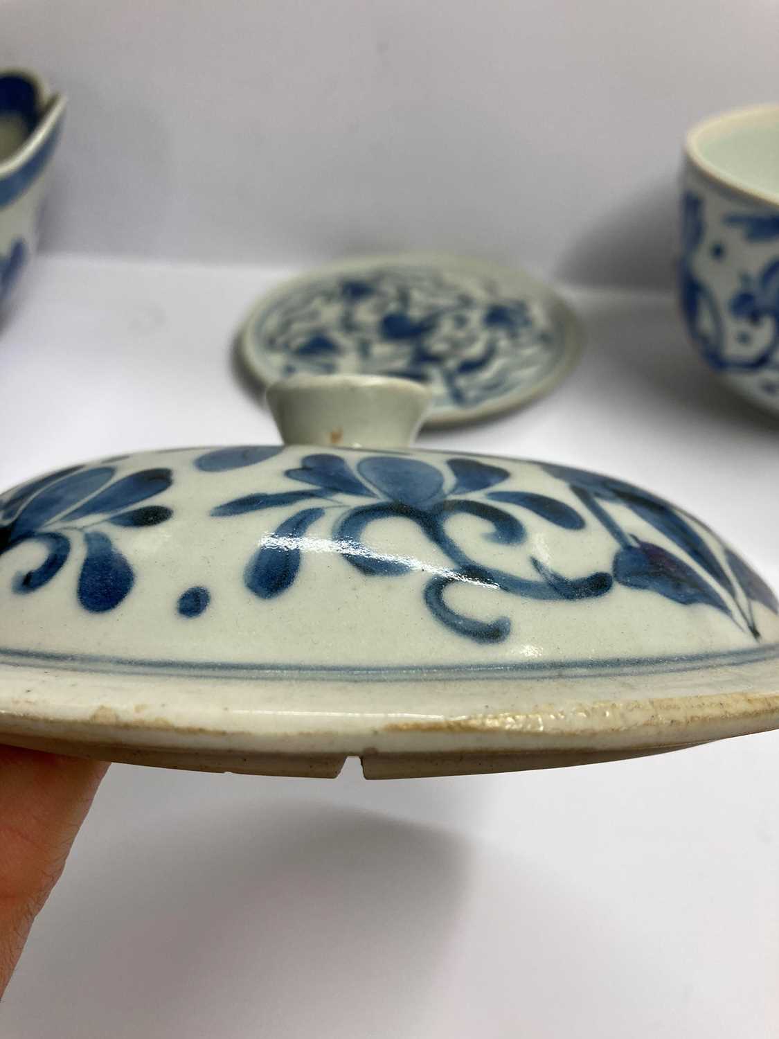 A Chinese blue and white bowl, - Image 8 of 29