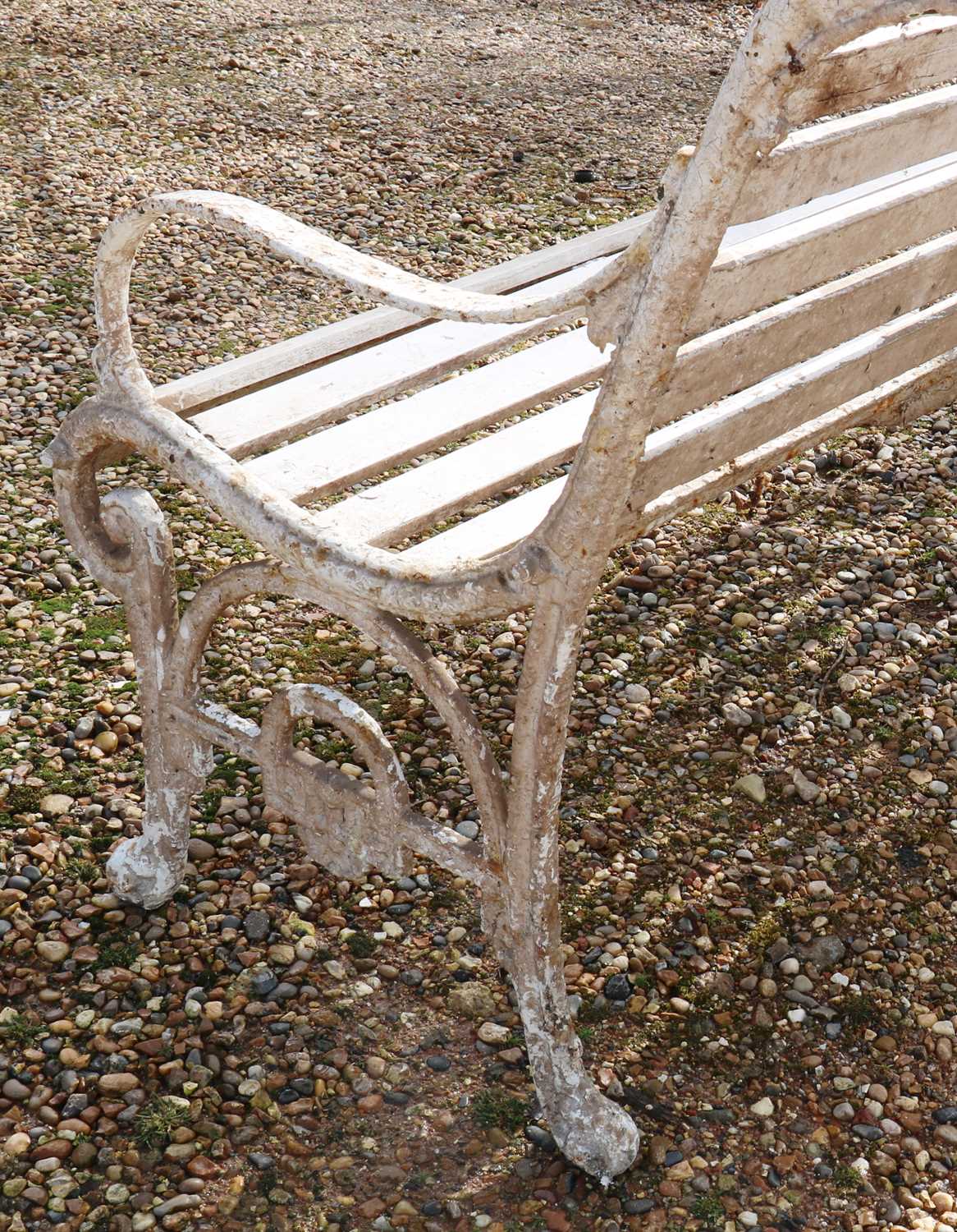 A Victorian cast iron garden bench - Image 2 of 3