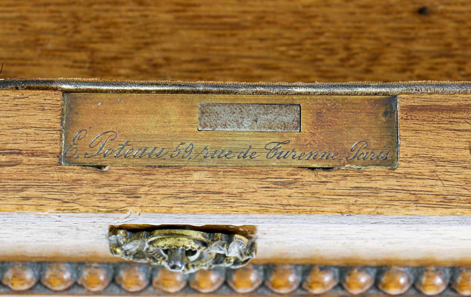 A Louis XVI-style walnut bijouterie table - Image 4 of 5