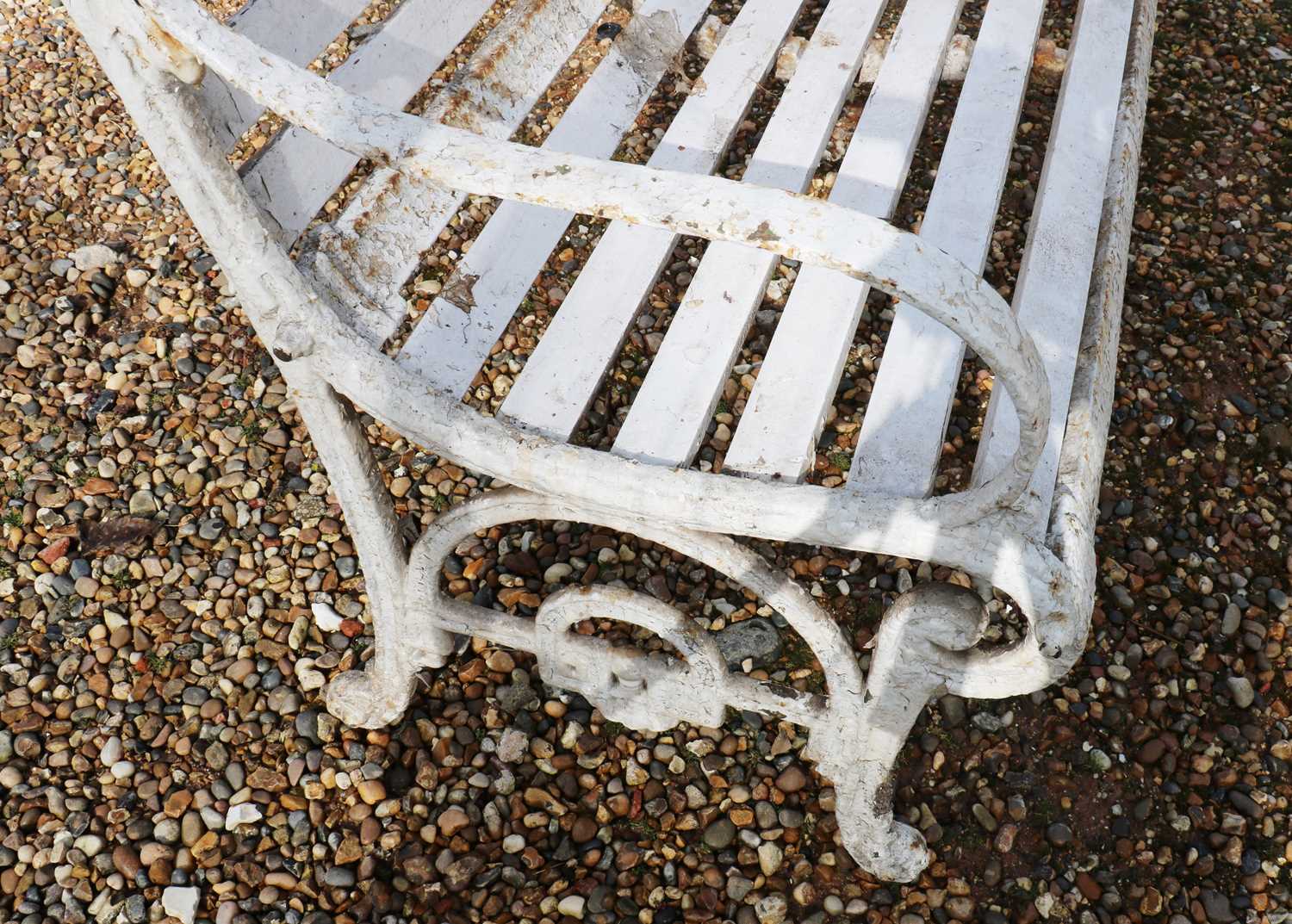 A Victorian cast iron garden bench - Image 3 of 3