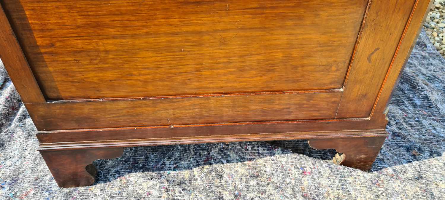 An Edwardian mahogany pedestal desk - Image 28 of 43