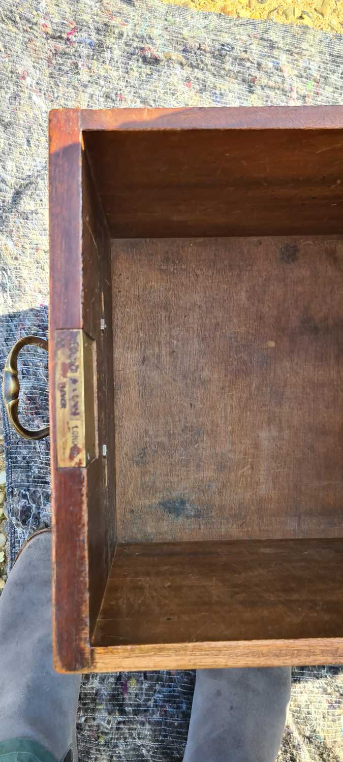 An Edwardian mahogany pedestal desk - Image 7 of 43