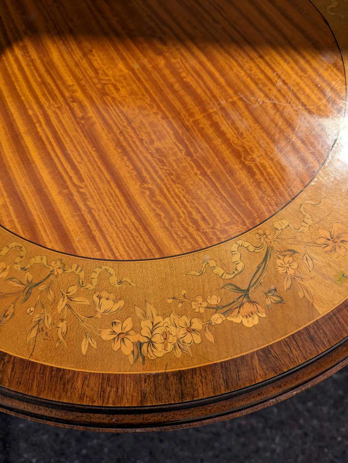 A Sheraton revival tripod table - Image 13 of 30