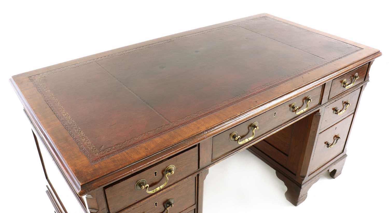 An Edwardian mahogany pedestal desk - Image 3 of 43