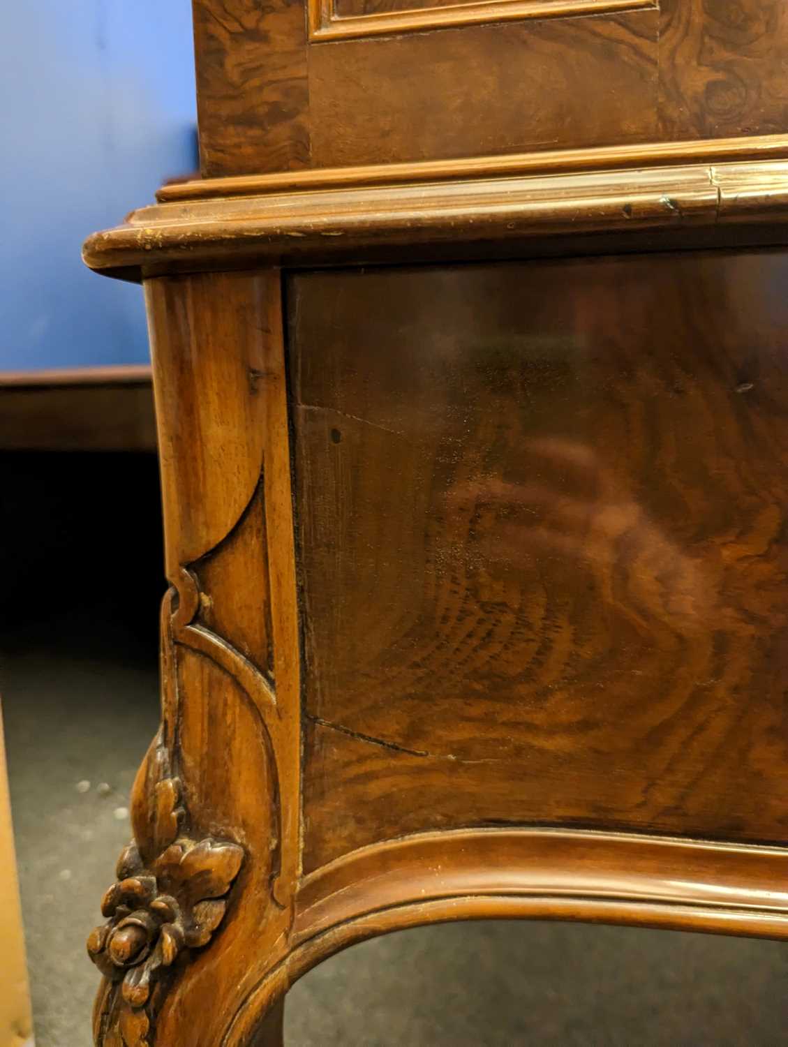 A Victorian walnut writing desk, - Image 29 of 40