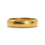 A 22ct gold wedding ring,