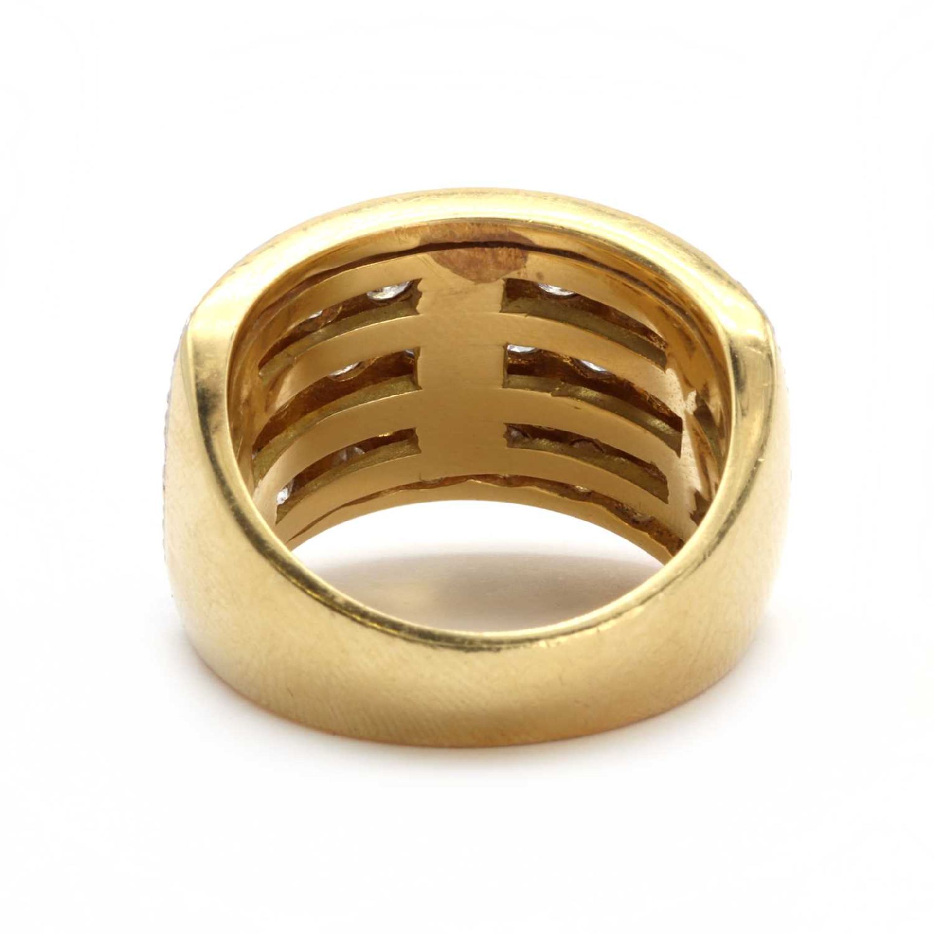 An 18ct gold diamond dress ring, - Bild 3 aus 3