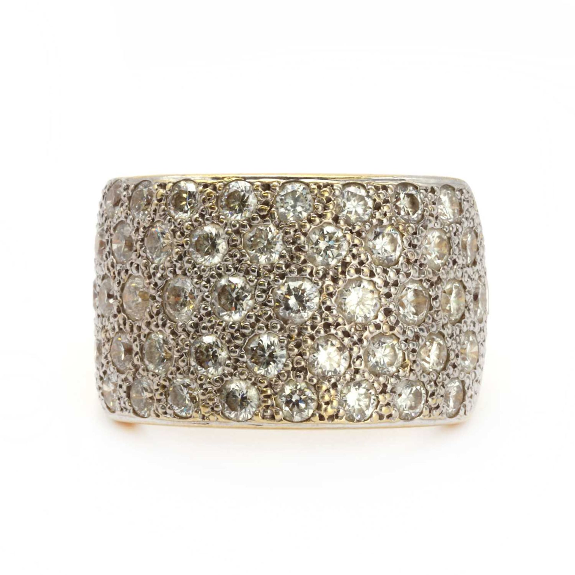 An 18ct gold diamond dress ring,