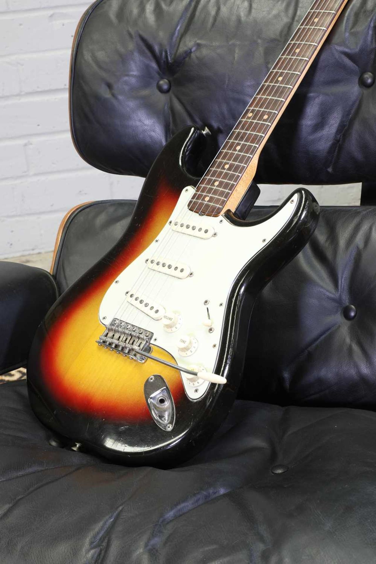 A 1963 Fender Stratocaster electric guitar, - Image 4 of 32