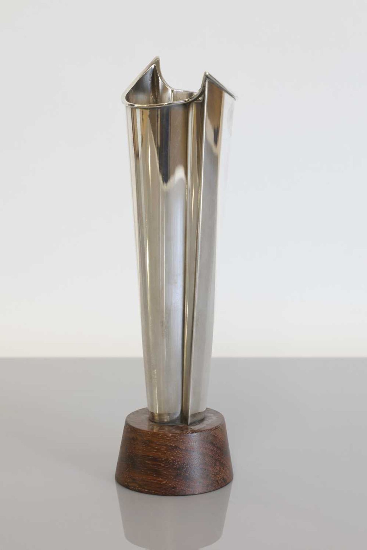 A Finnish 'Flame' vase, - Image 2 of 3