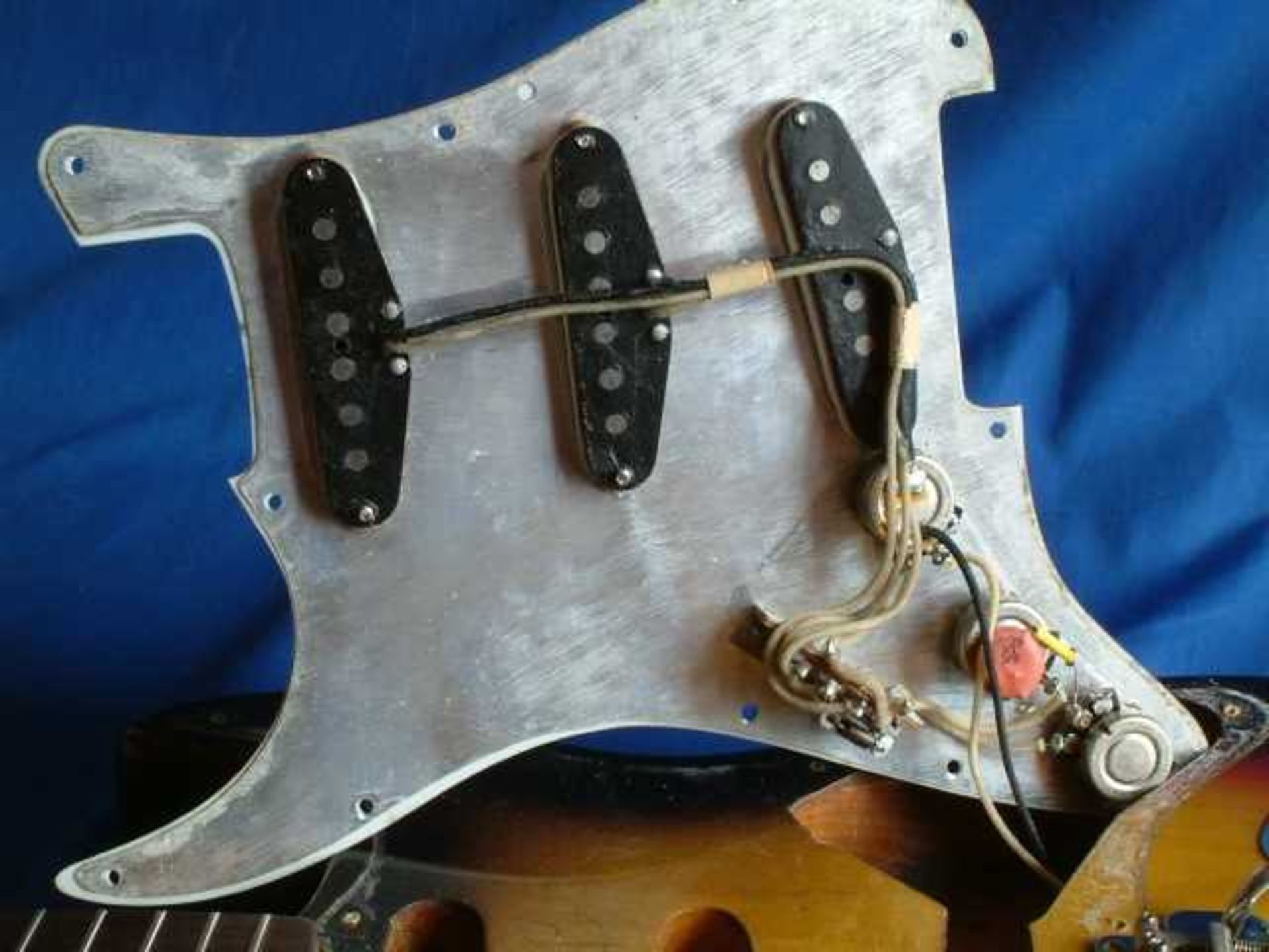 A 1963 Fender Stratocaster electric guitar, - Image 24 of 32