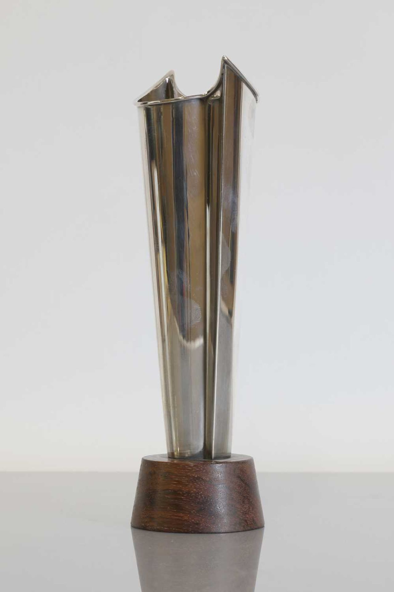 A Finnish 'Flame' vase, - Image 3 of 3