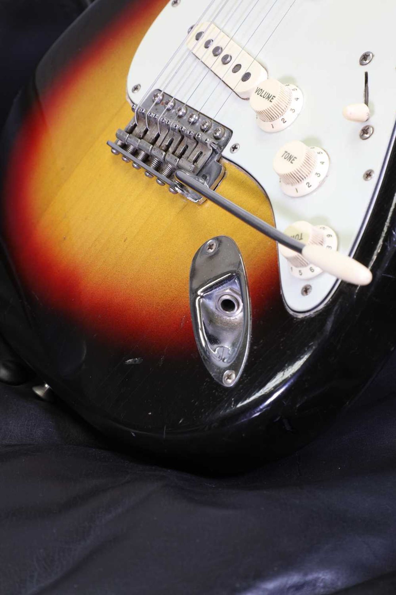 A 1963 Fender Stratocaster electric guitar, - Image 8 of 32