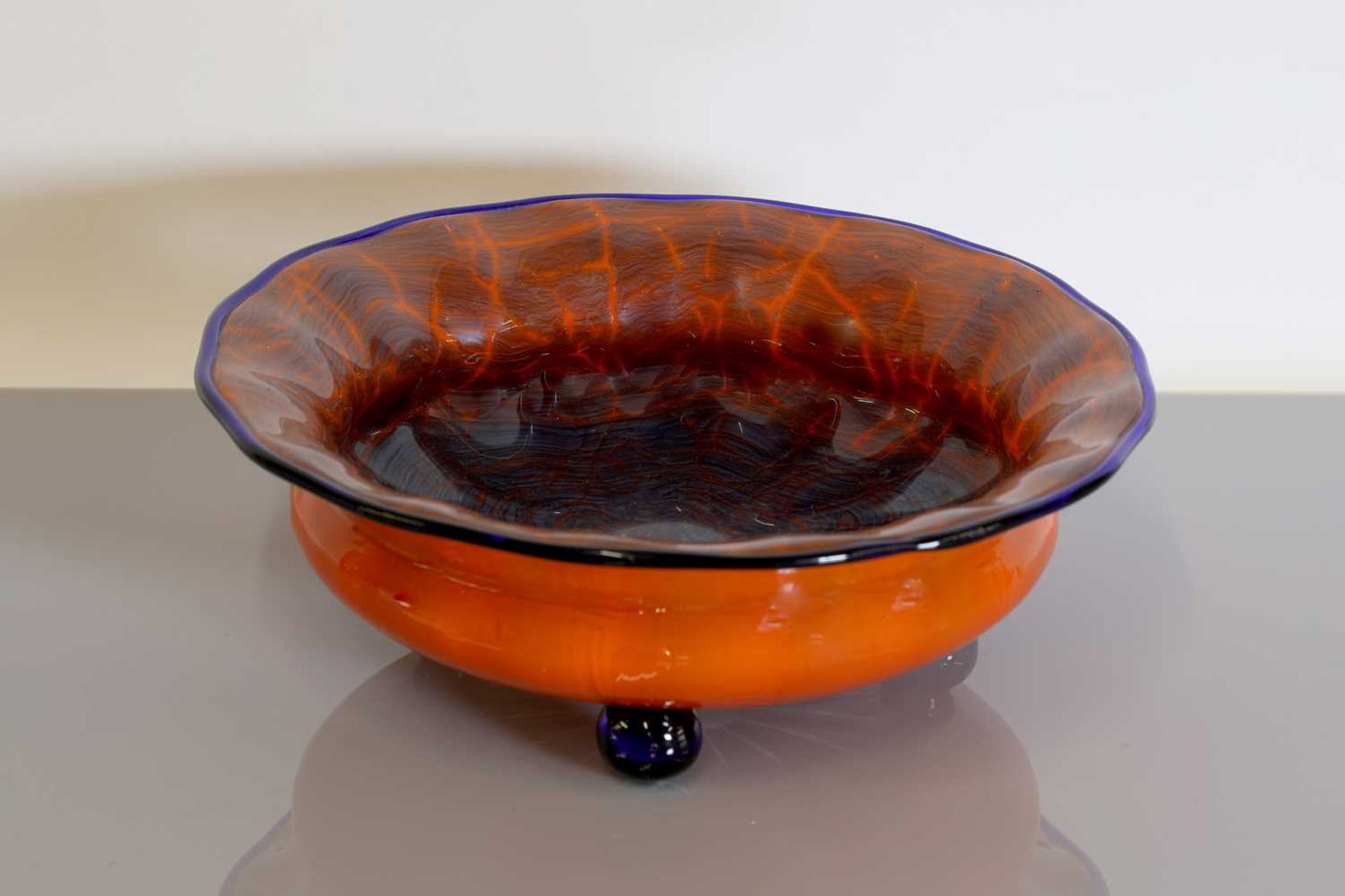 A Loetz glass bowl, - Image 2 of 4