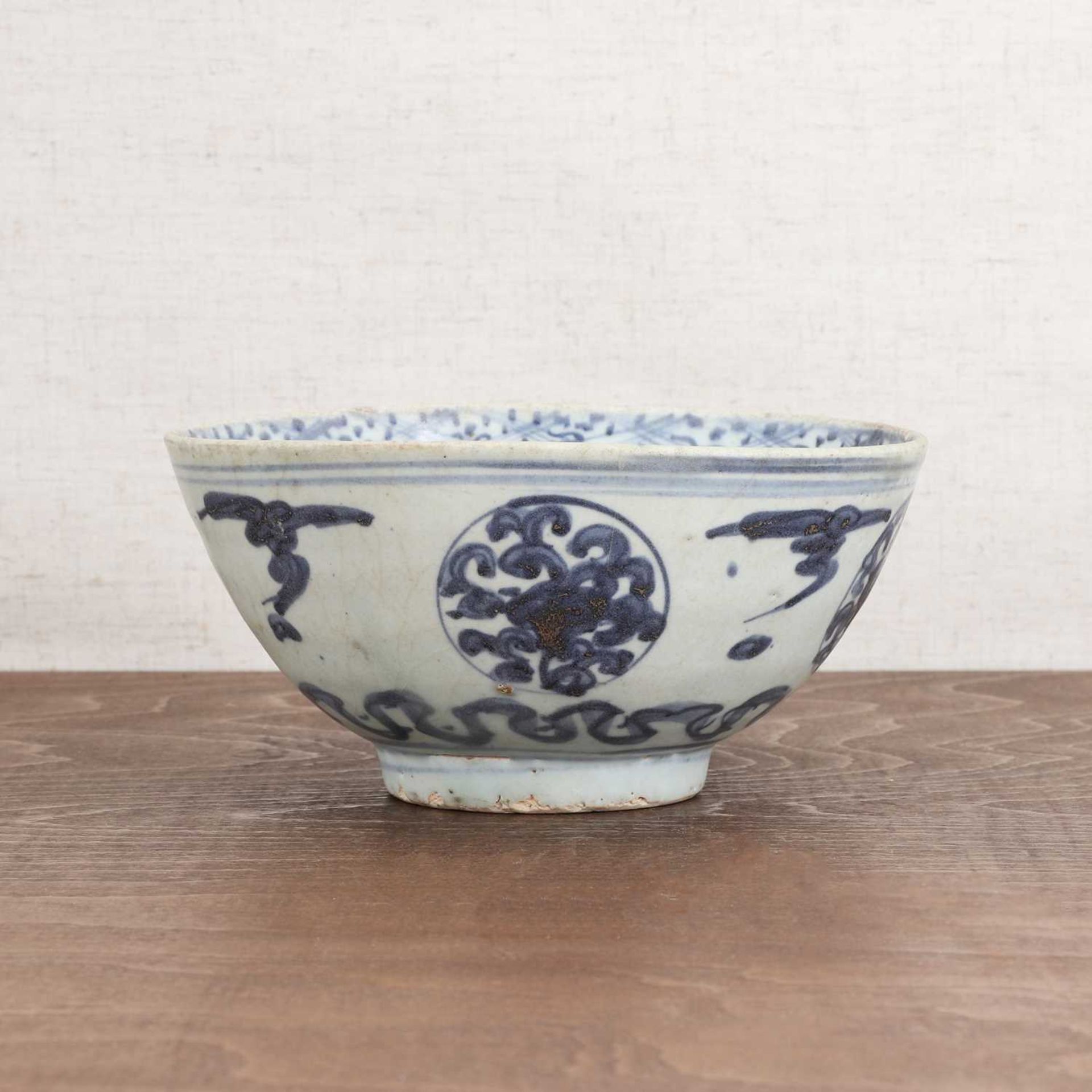 A Chinese blue and white bowl, - Image 2 of 5