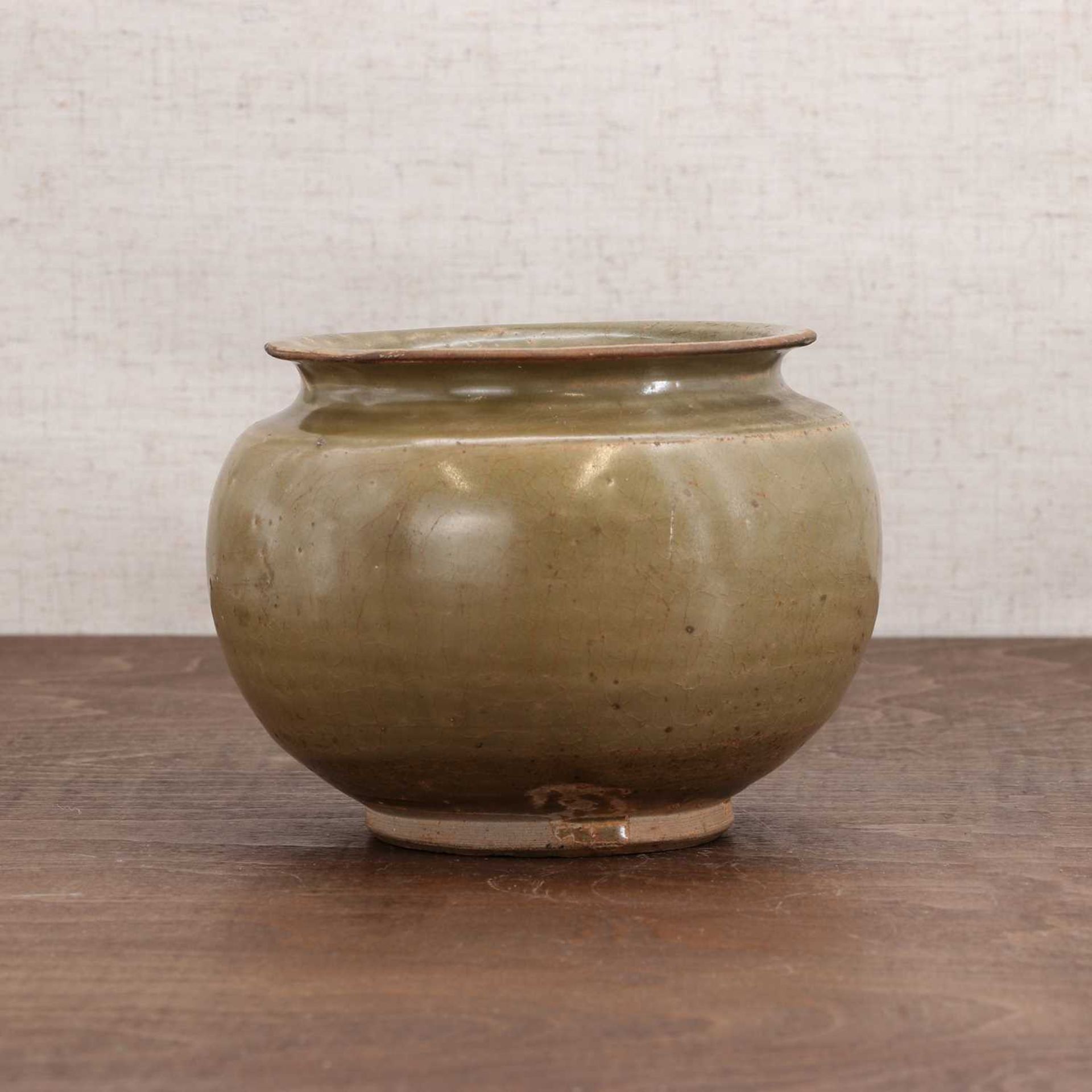 A Chinese celadon jar, - Image 2 of 5