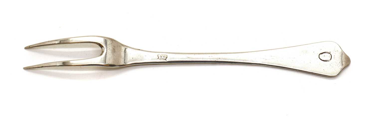 A Queen Anne silver sweetmeat fork - Image 3 of 3