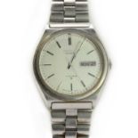 A gentlemen's stainless steel Seiko automatic bracelet watch,