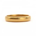 A 22ct gold wedding ring,