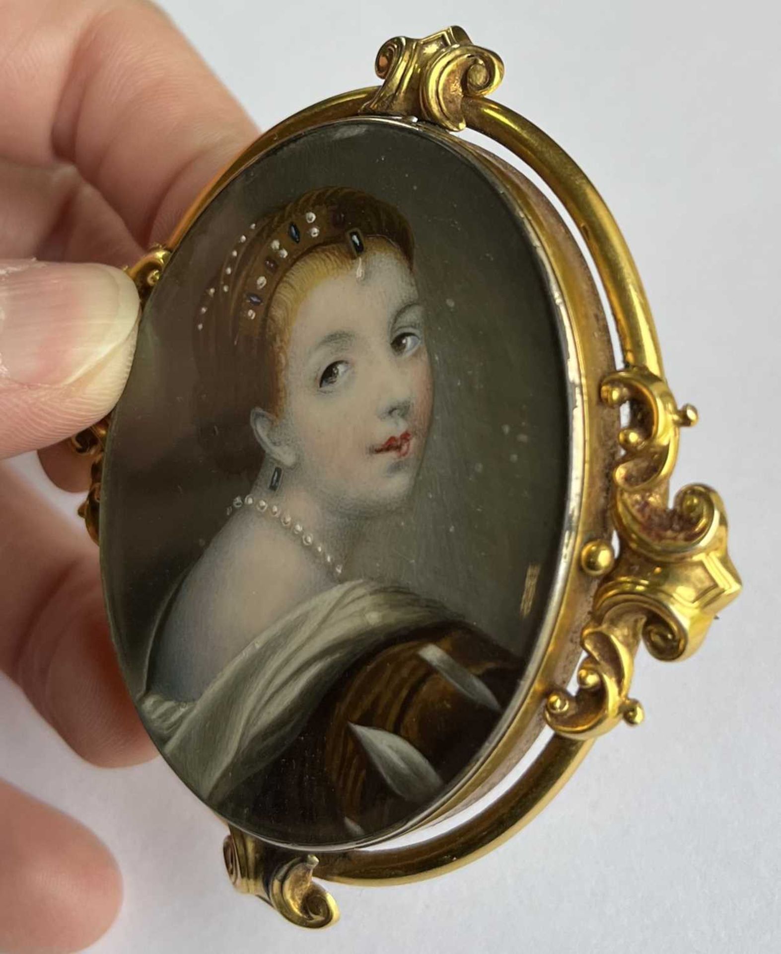 A miniature portrait of a young lady, English School, 19th Century, - Bild 3 aus 8