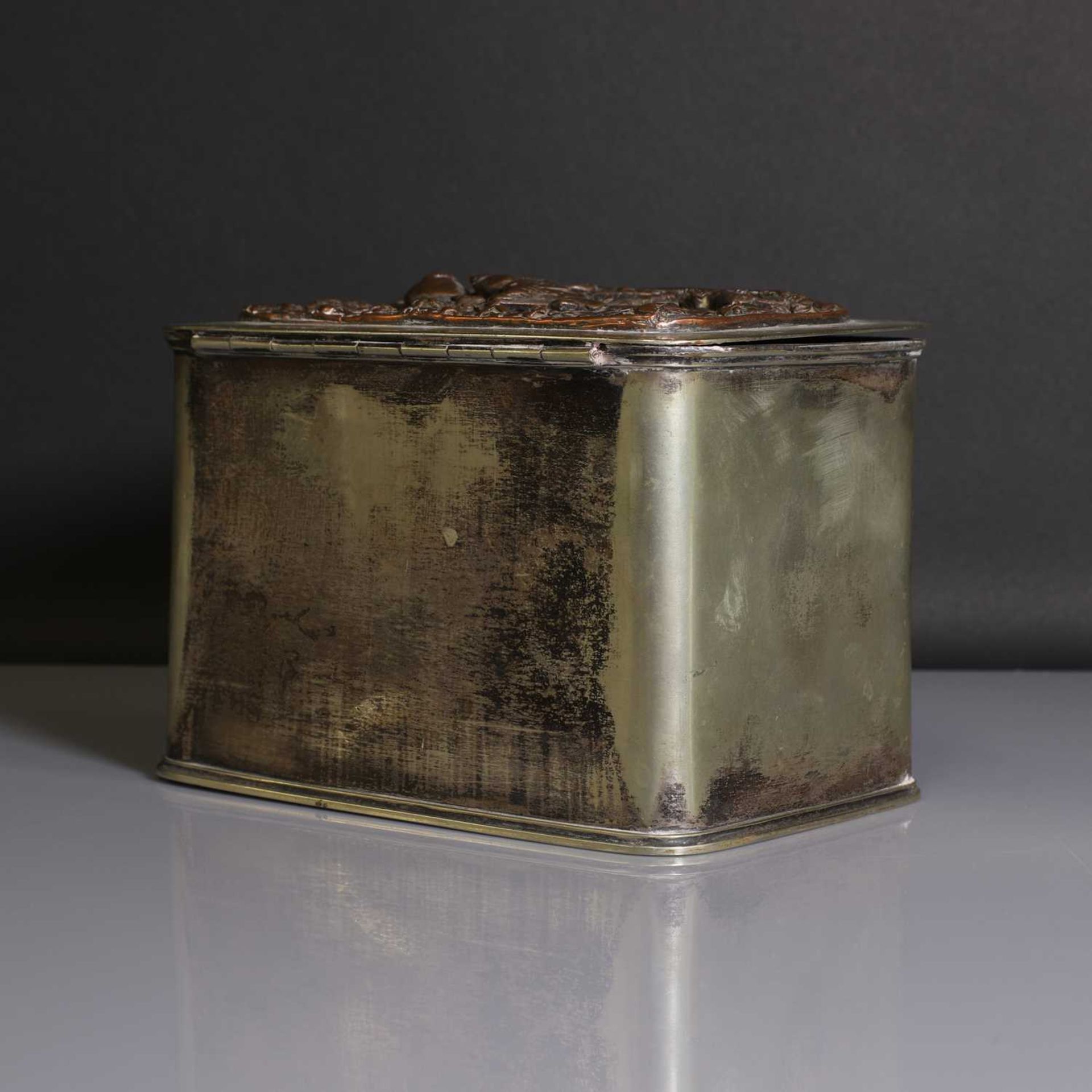 A silver-plated tea caddy - Bild 5 aus 7