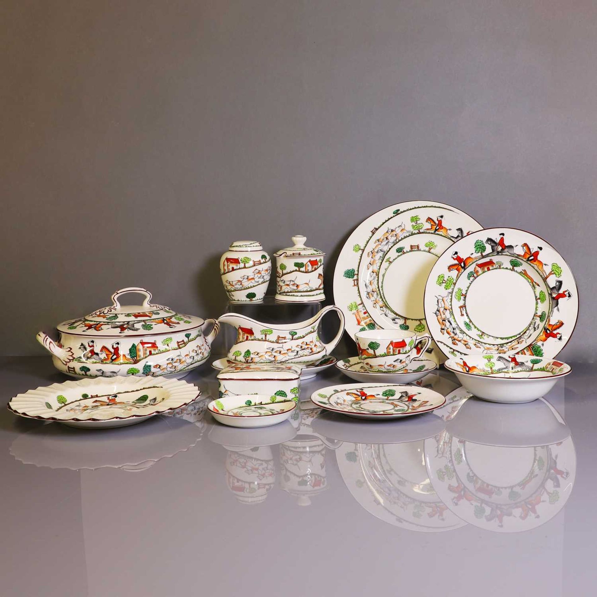 A Crown Staffordshire tea and dinner service, - Bild 4 aus 5