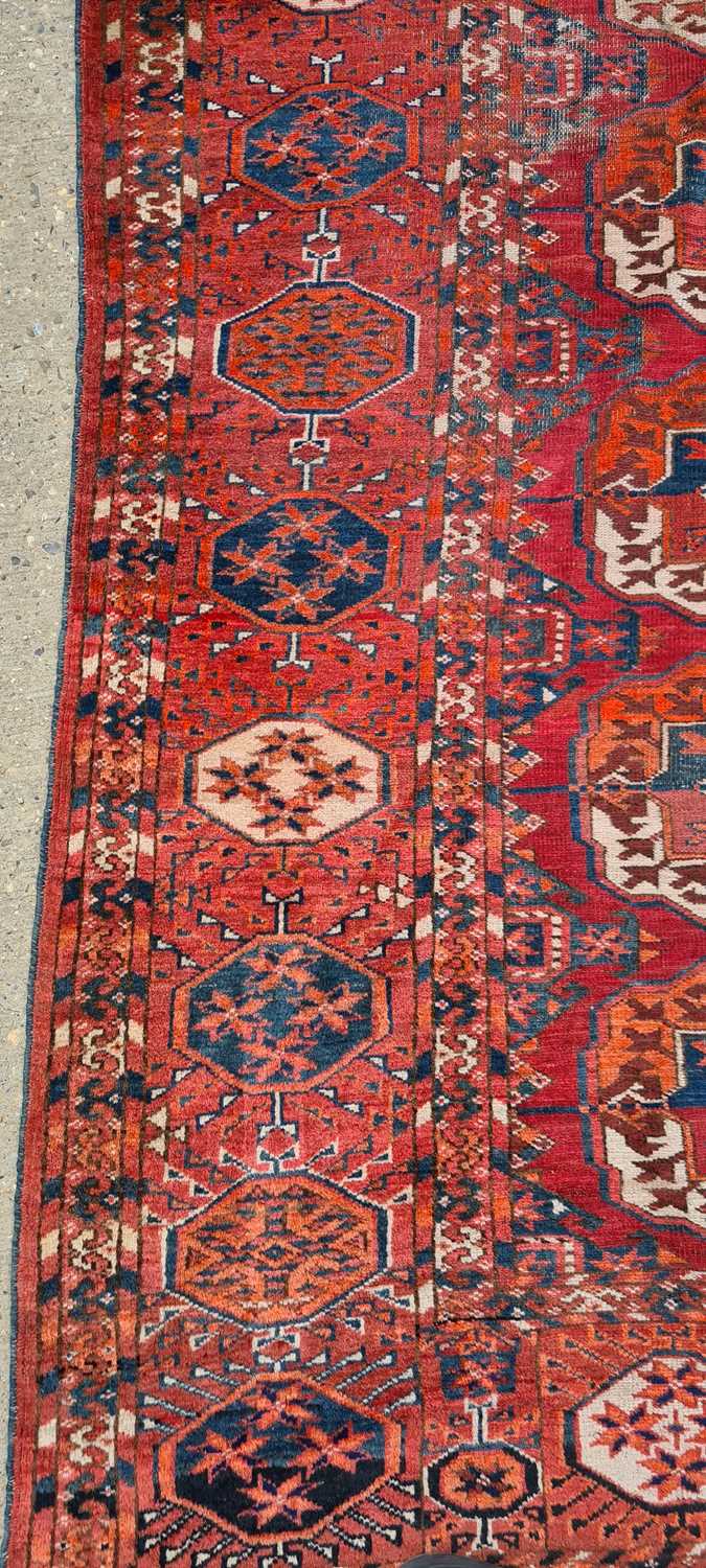 A Tekke Turkmen carpet - Image 12 of 46