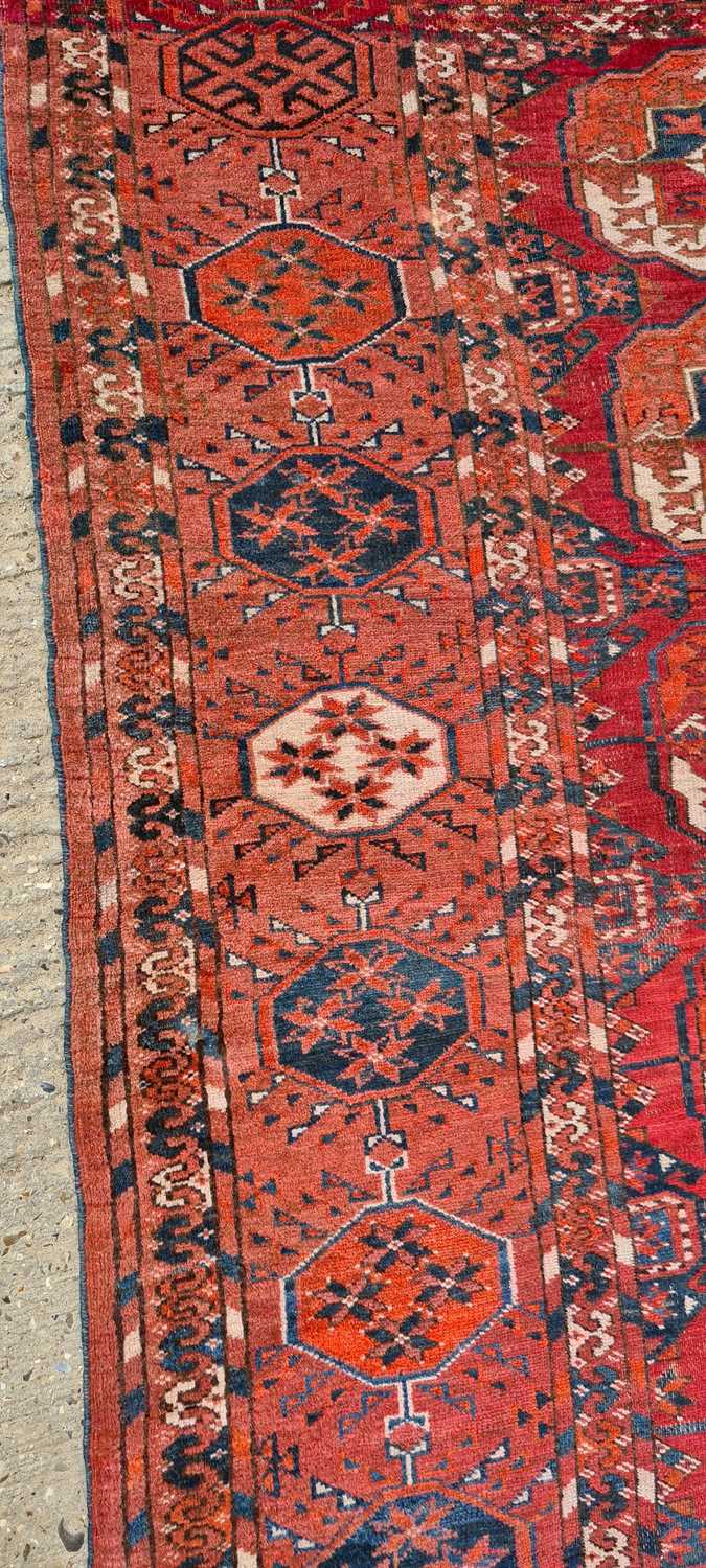 A Tekke Turkmen carpet - Image 21 of 46