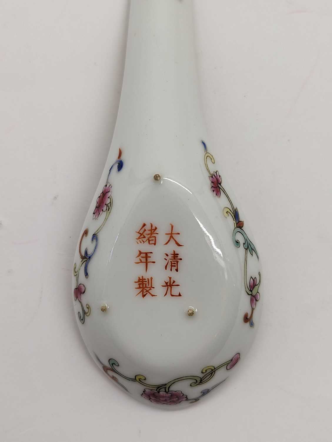 A pair of Chinese famille rose spoons, - Image 6 of 12