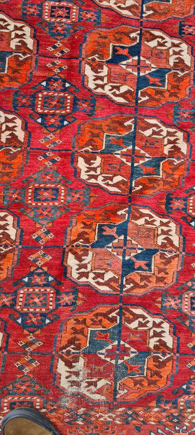 A Tekke Turkmen carpet - Image 11 of 46
