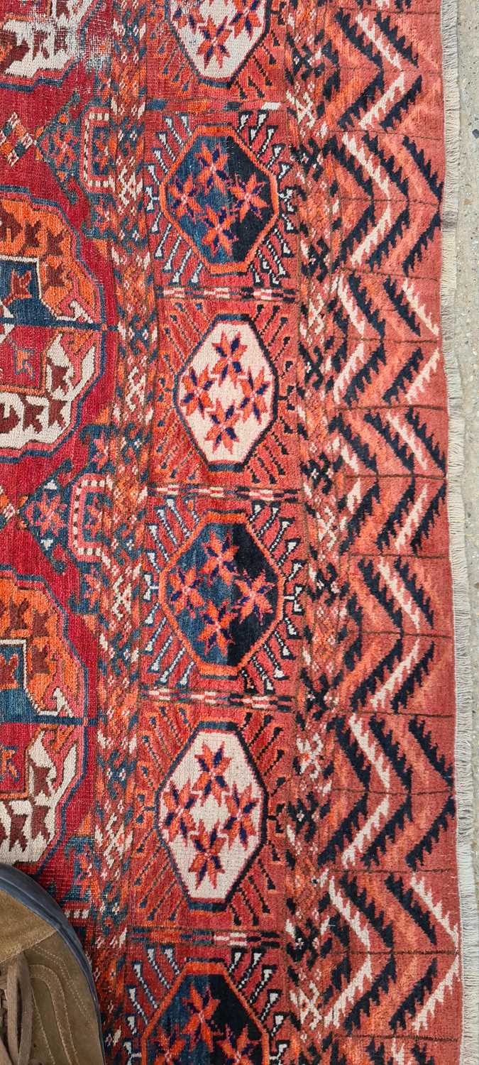 A Tekke Turkmen carpet - Image 15 of 46