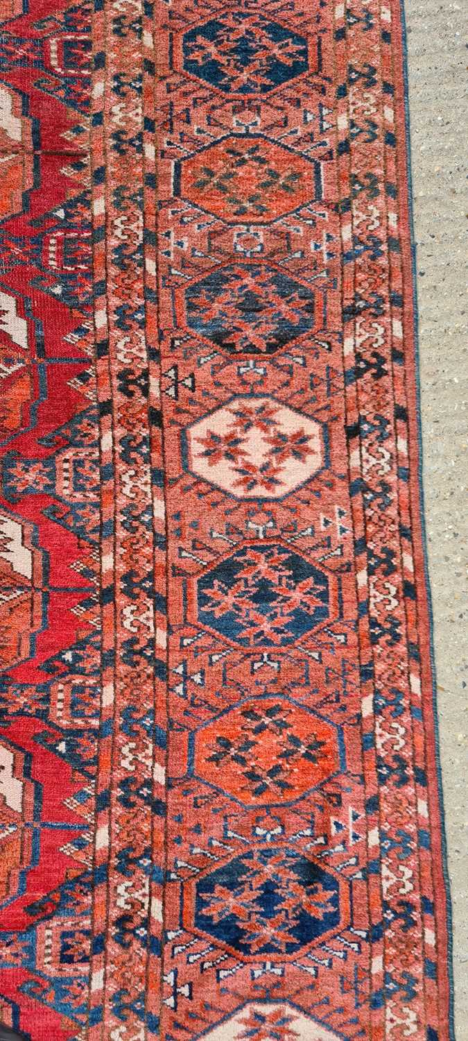 A Tekke Turkmen carpet - Image 9 of 46