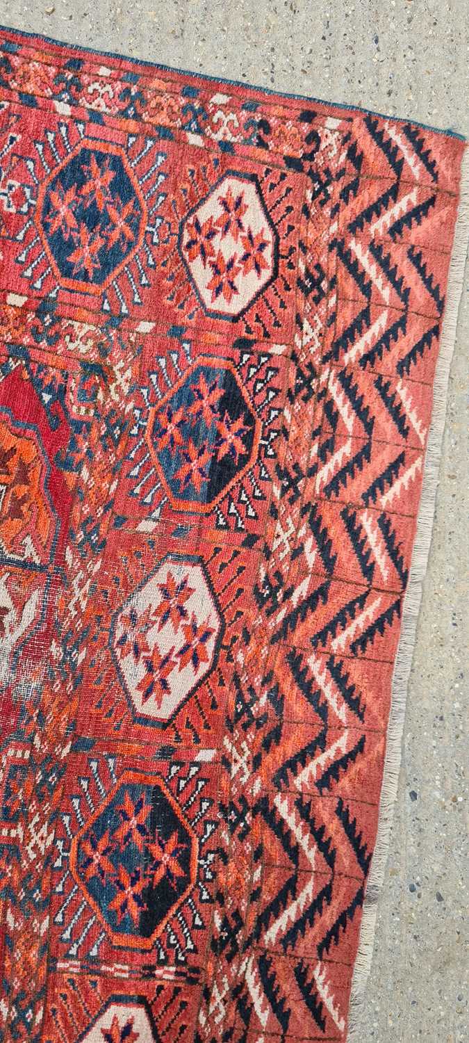 A Tekke Turkmen carpet - Image 13 of 46