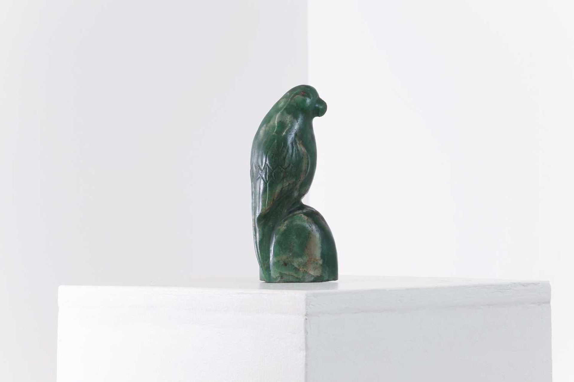 An aventurine quartz carving of a parrot, - Image 3 of 6