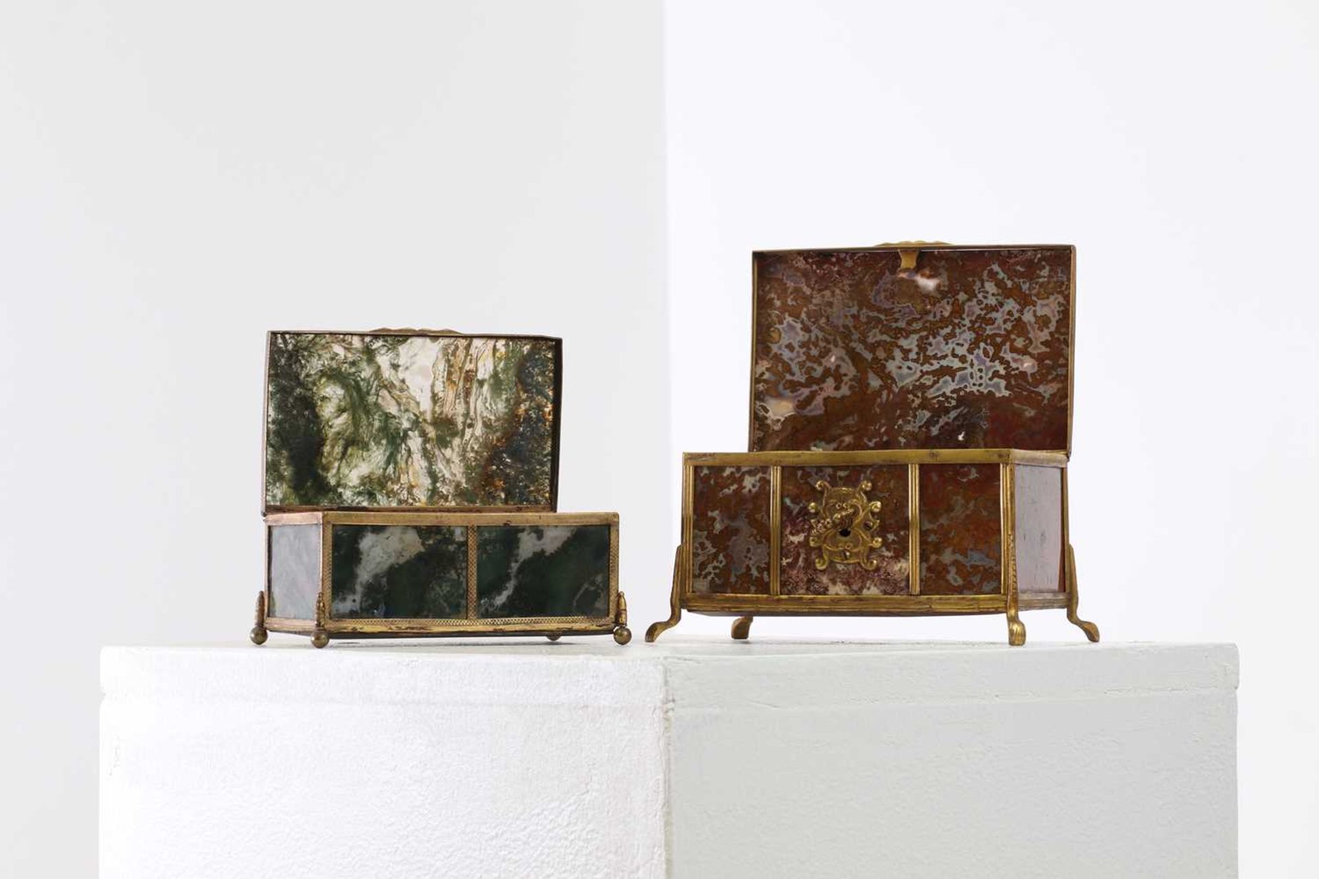 Two agate and gilt-metal-mounted caskets, - Image 3 of 14