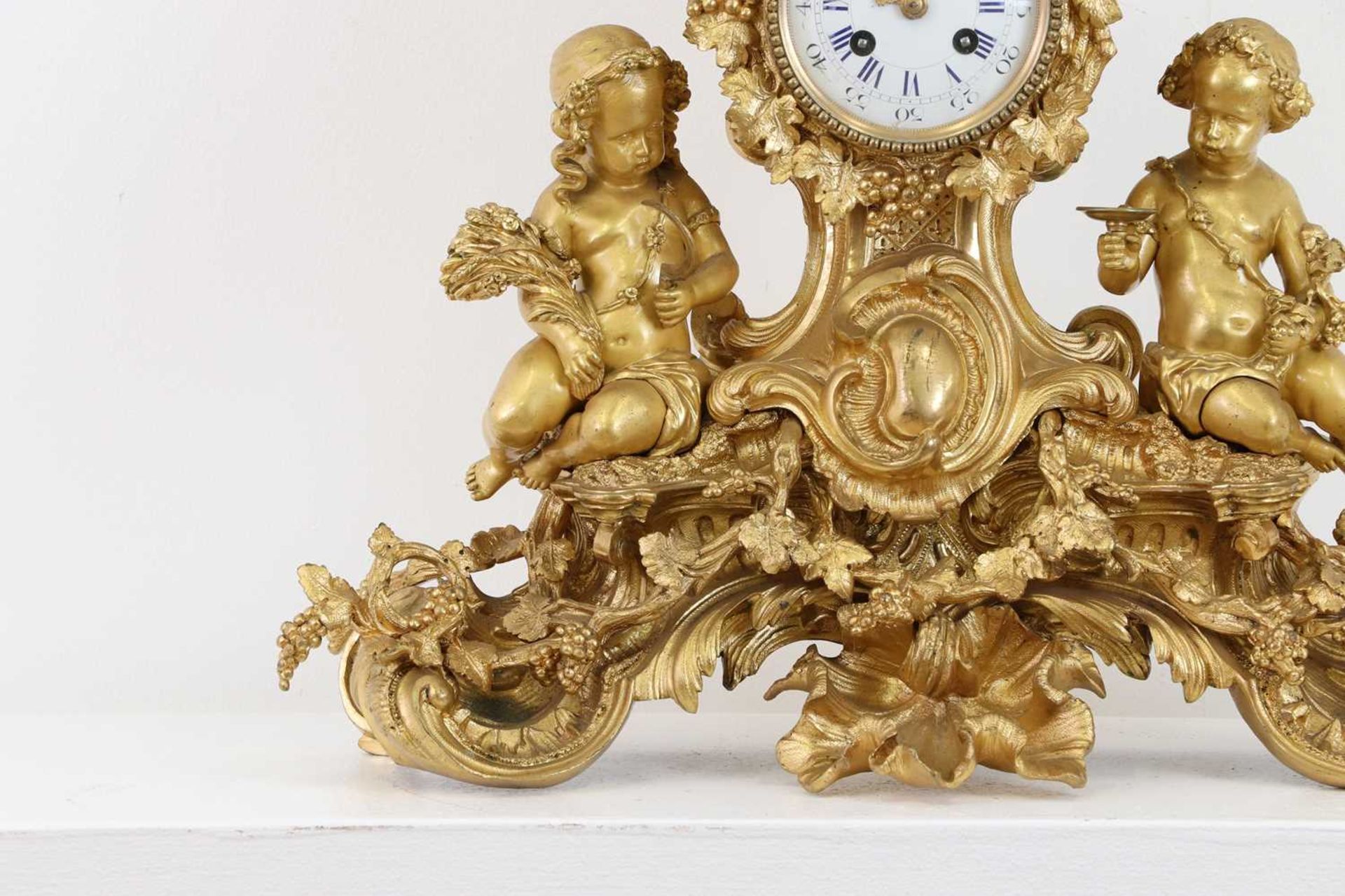 A gilt-bronze mantel clock, - Image 4 of 21