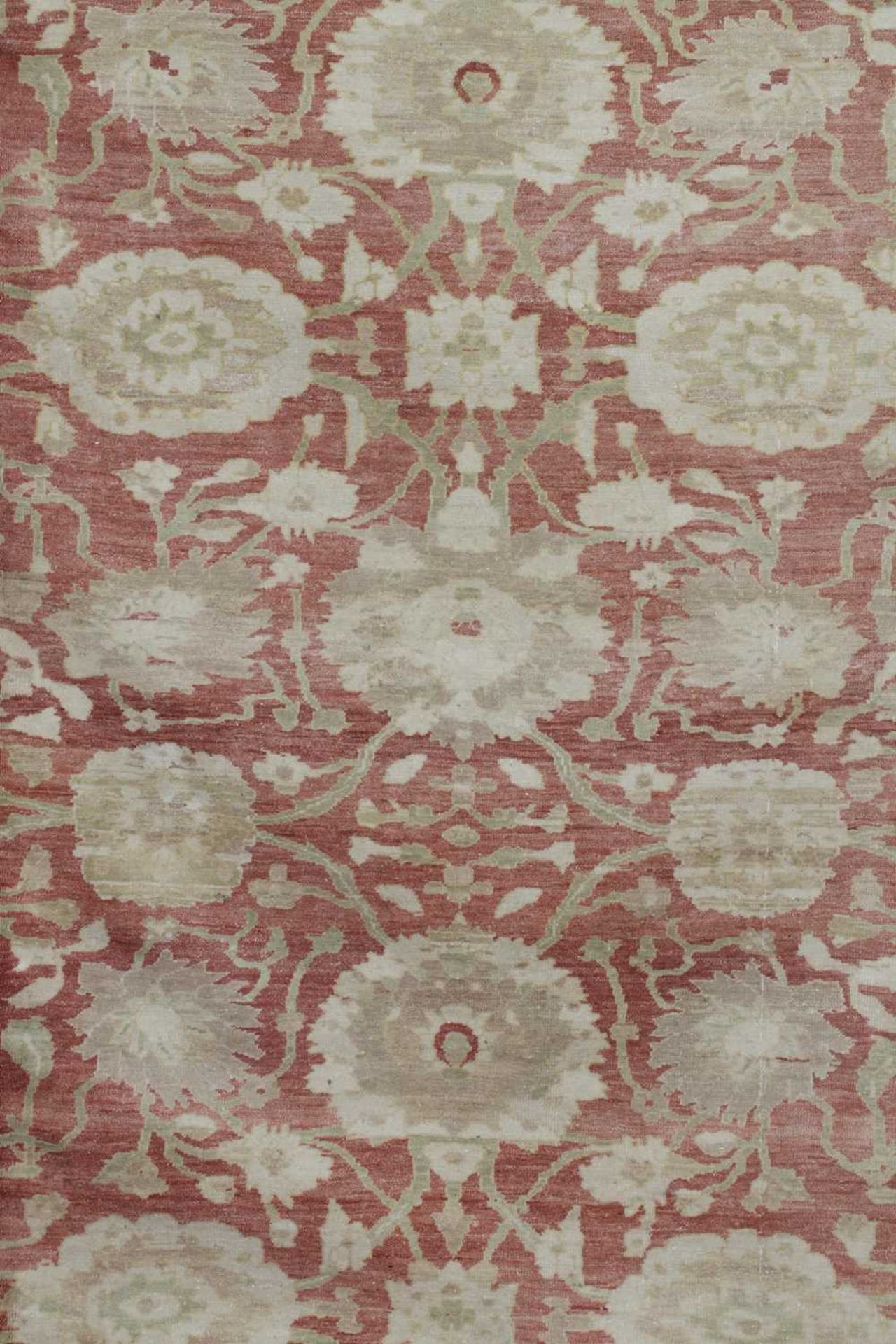 A large Persian Ziegler carpet - Image 4 of 8