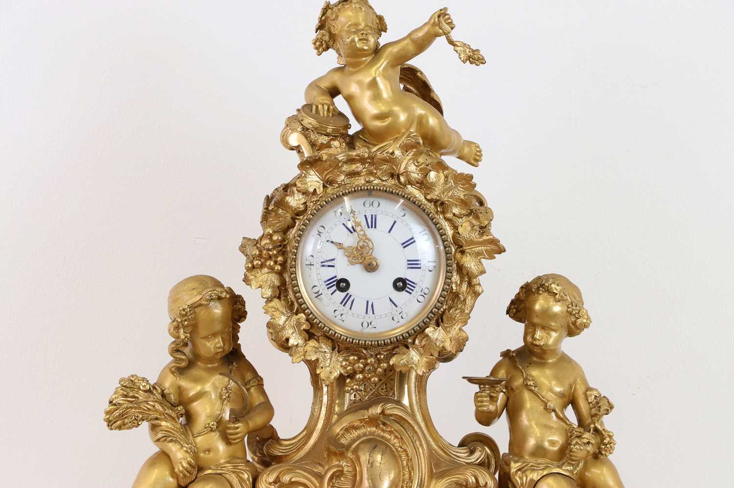 A gilt-bronze mantel clock, - Image 2 of 21